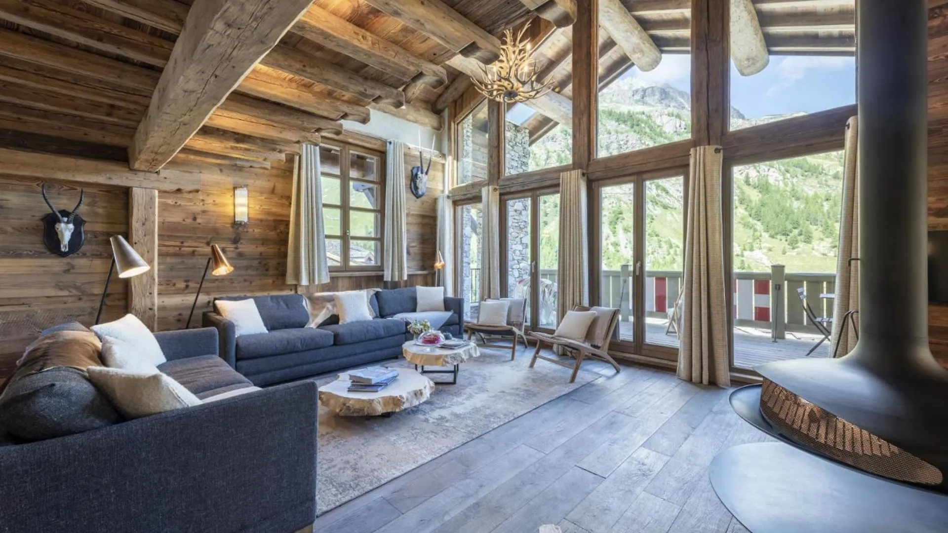 Chalet Cortina Luxurious Alpine Escape In Italy Majestic Dolomites Villa Cortina dʼAmpezzo